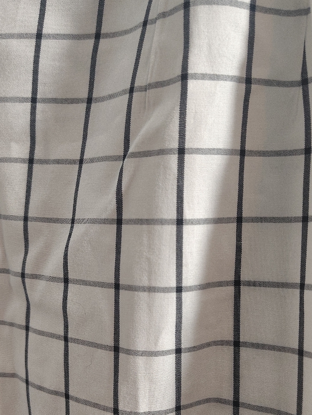 T. Harris London men's Black and White Professional Checkered Dress Shirt - Picture 8 of 8
